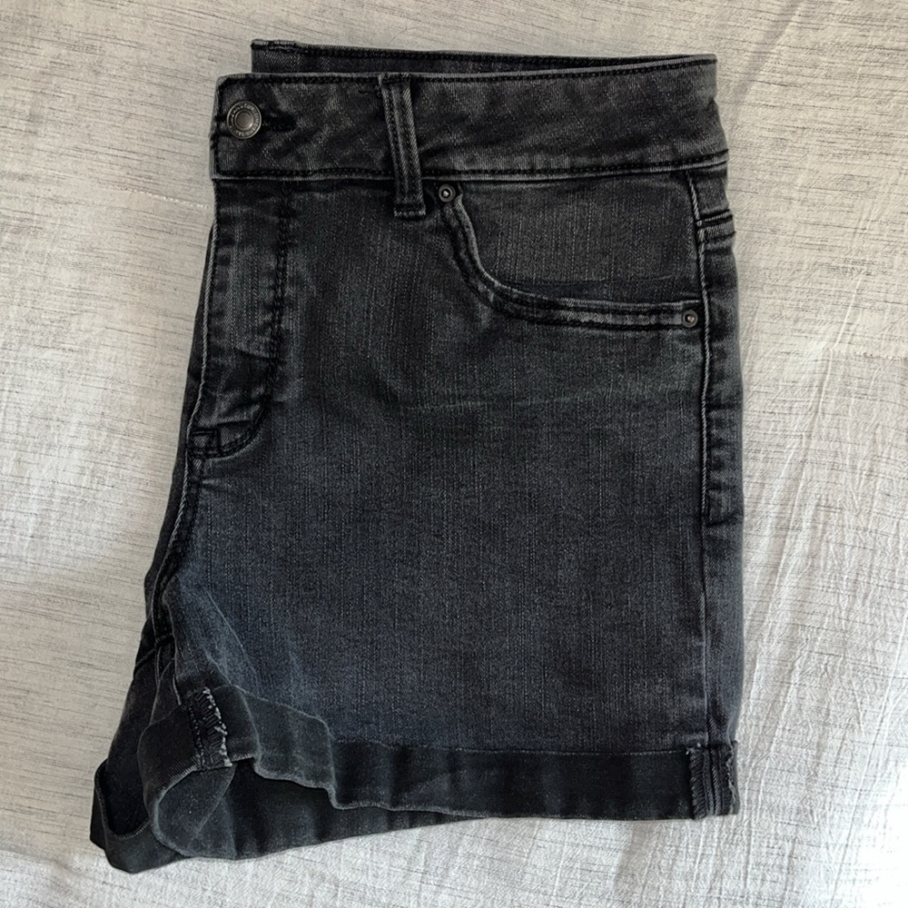 Mid Rise Jean Shorts - Picture 4 of 4